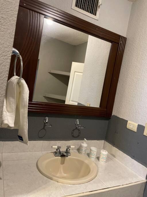 Casa Granada Cercana A Consulado Y Aeropuerto. Ciudad Juárez Buitenkant foto